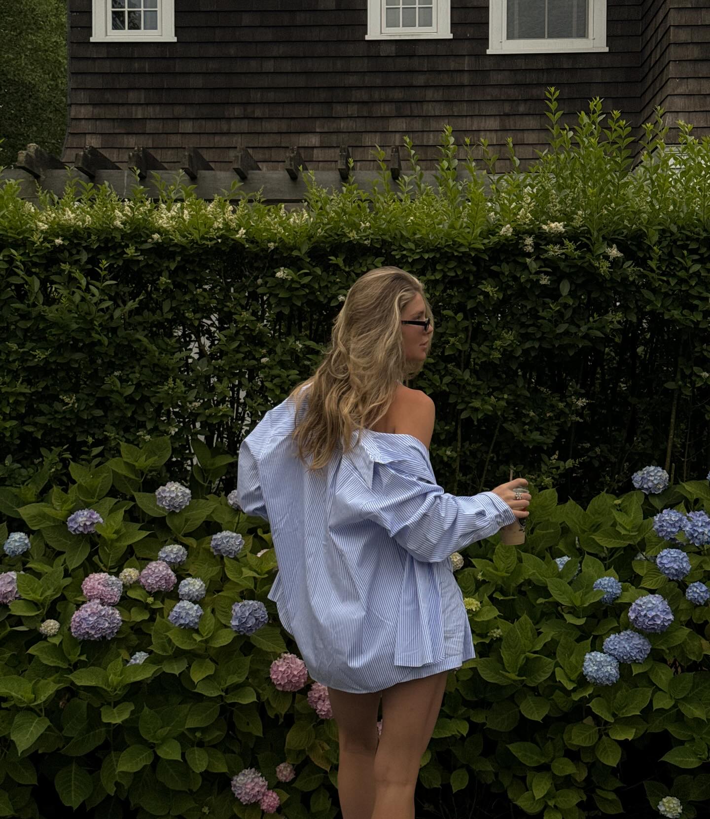 Instagram post by @elliethumann for Steve Madden. Caption reads: match your outfit to the flowers kinda day!!....