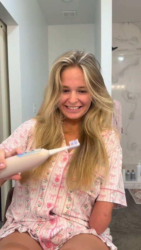 Instagram post by @graciehknight for Soocas Oral Care Management. Caption reads: Favorite find lately 👏🏼😍 Honestly, I could....