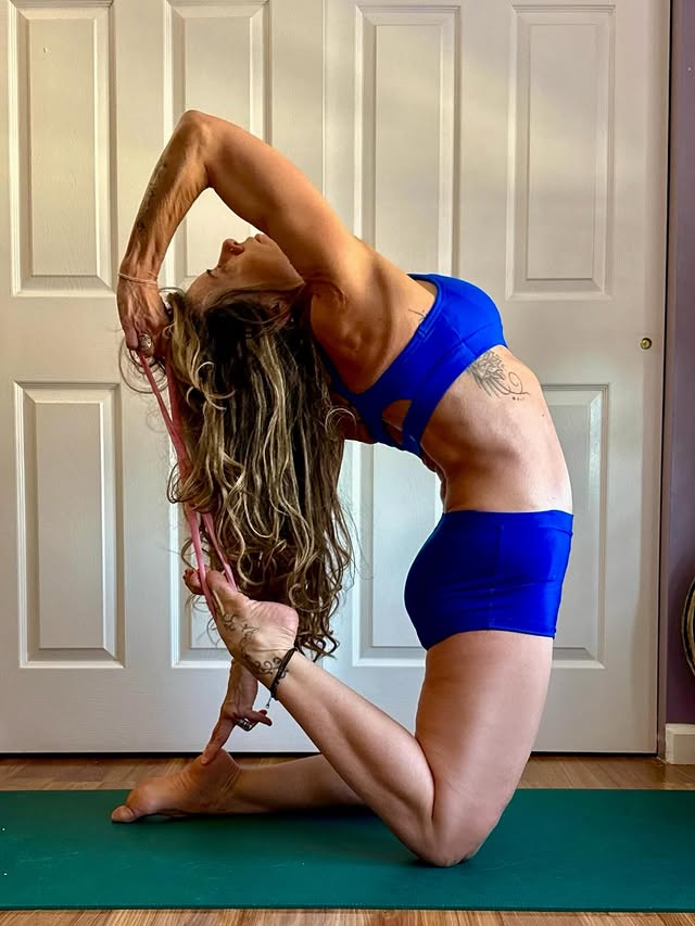 Instagram post by @yogamoongirl for Boho Pants. Caption reads: [...] 
@kimunc1 
@yogaaddictedmia 

Sponsor....