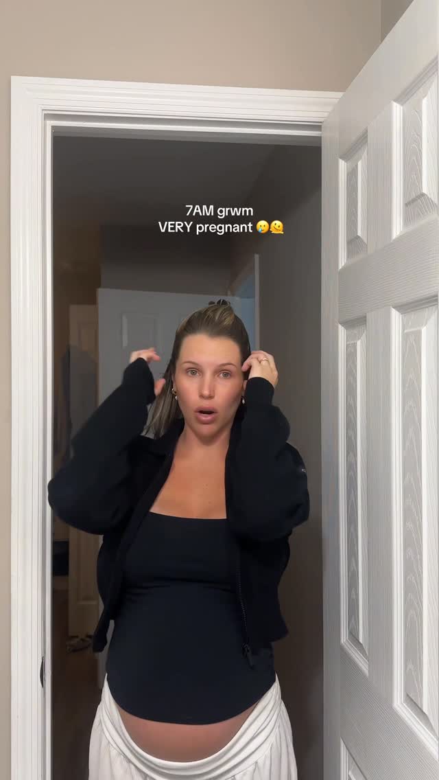 Instagram post by @colleenpipess for true Botanicals. Caption reads: Any guesses on the push present???!? 🤭🤪....