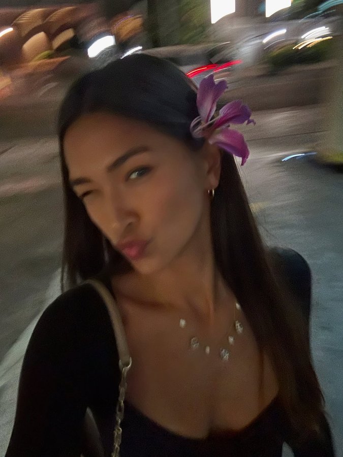 Instagram post by @lauraelizabethwoo for WILHELMINA. Caption reads: So much to be grateful for 🙏🏽

1. Sushi night!....