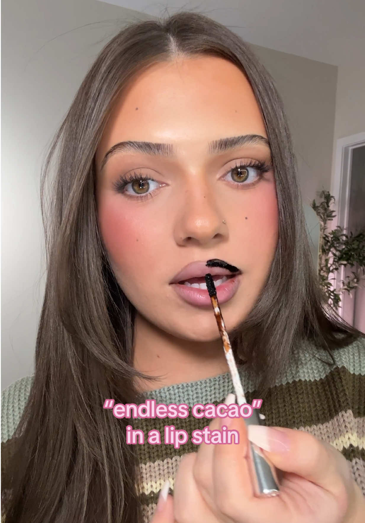 TikTok post by @makeupbylexh for Sacheu. Caption reads: for all my COOL TONED LIP LOVERS this is for u -....