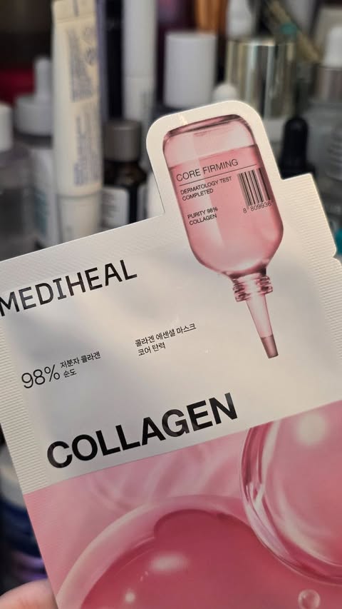 Instagram post by @makeuploveerblog for Mediheal. Caption reads: 😍 They KNOW Collagen ⬇️ Wow does @mediheal_uk....