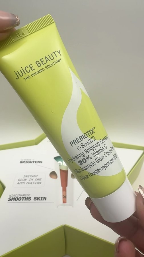 Instagram post by @muaythaijody for Ettika. Caption reads: #giftedbyJuiceBeauty ✨ Obsessed with this new....