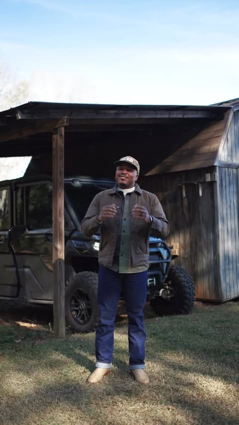 Instagram post by @ranar.moody for Tecovas. Caption reads: Shoot over to @tecovas to grab the perfect gift....