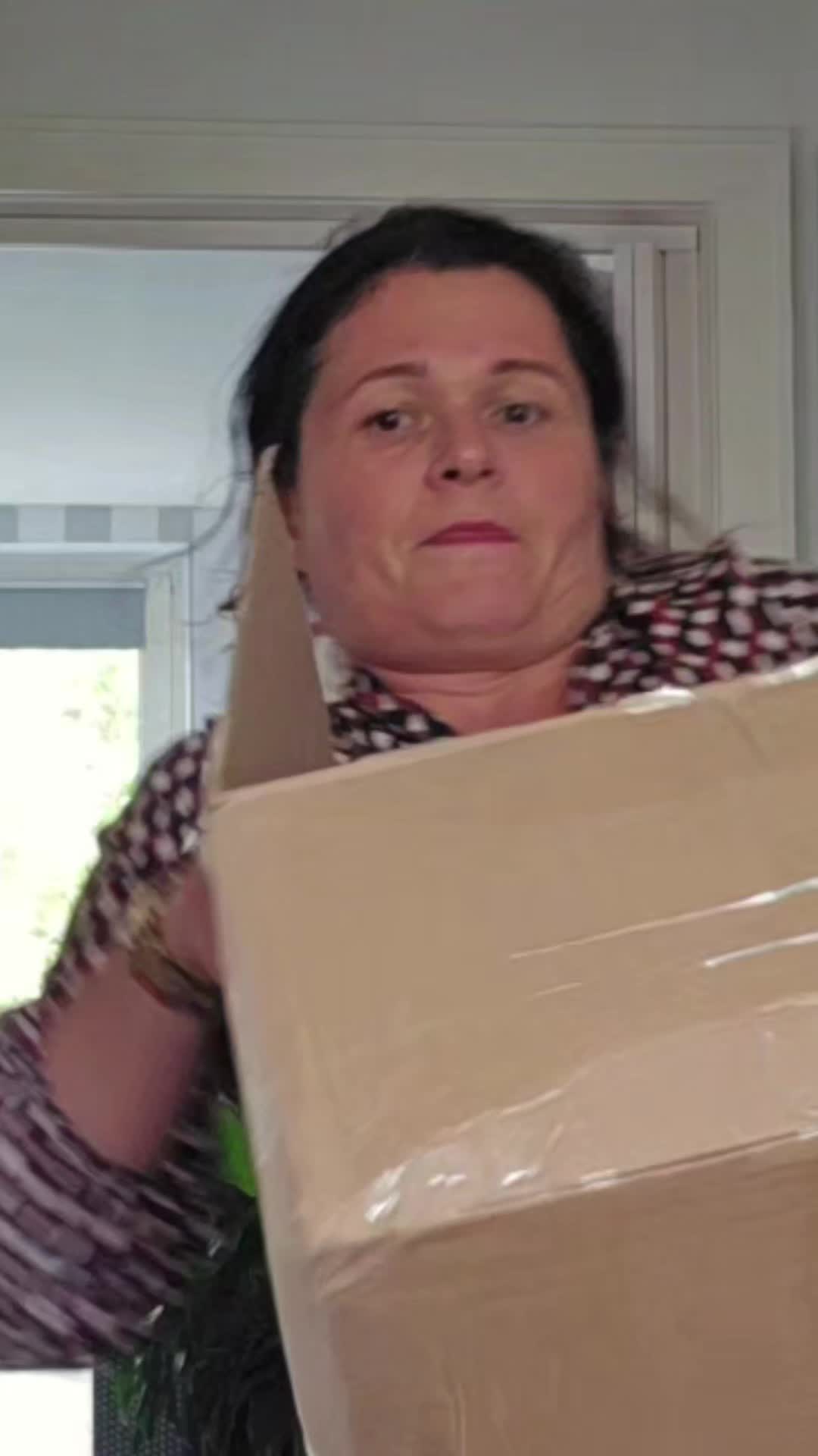 TikTok post by @ewasalamon87 for Allegro. Caption reads: @Aroma Gusto 🌿 [reklama] LINK do produktów:....