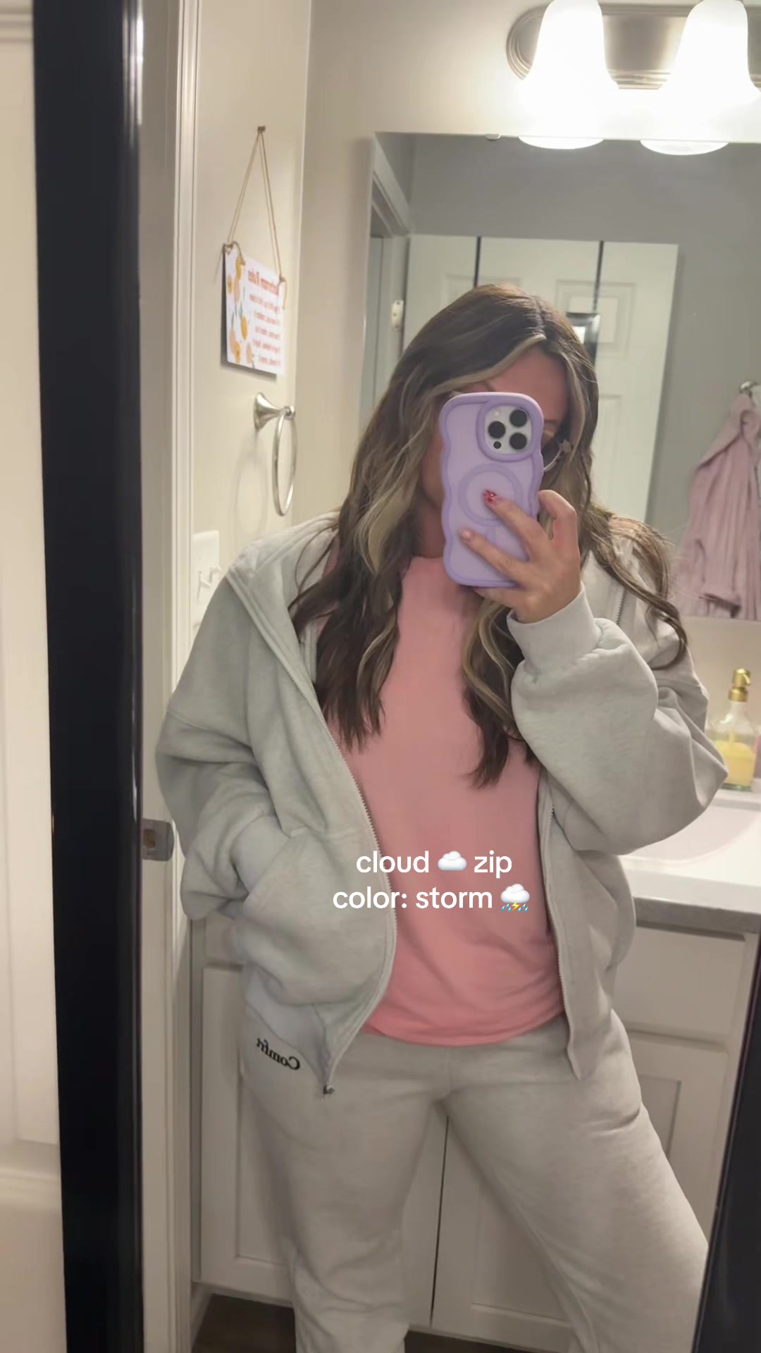 TikTok post by @kittykass04 for Comfrt. Caption reads: @Comfrt #comfrt #oversized #zip .