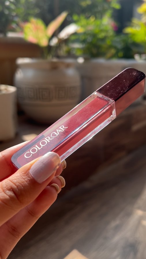 Instagram post by @chroniclesofffoods for Colorbar Cosmetics. Caption reads: Nude shade from @lovecolorbar ❤️
Order yours now....