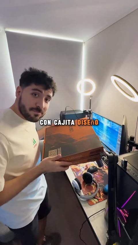 Instagram post by @animalito0 for Little Caesars. Caption reads: Ojito esta colaboracion entre @littlecaesarschile....