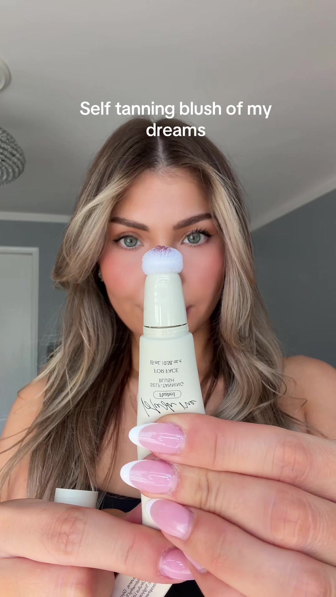 TikTok post by @lilyc1_ for Dolce Glow. Caption reads: @DOLCE GLOW #dolceglow #selftanner.