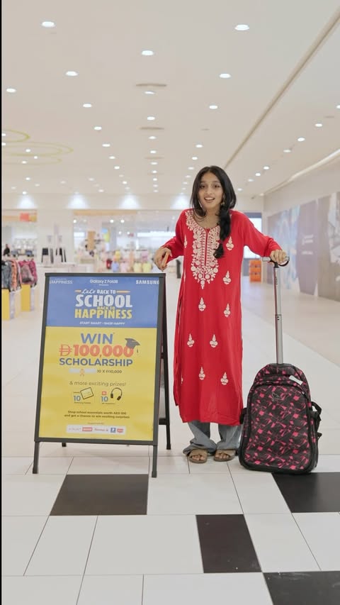 Instagram post by @pathu__zf for LuLu Hypermarket. Caption reads: [...] #lulubacktoschoolbacktohappiness....