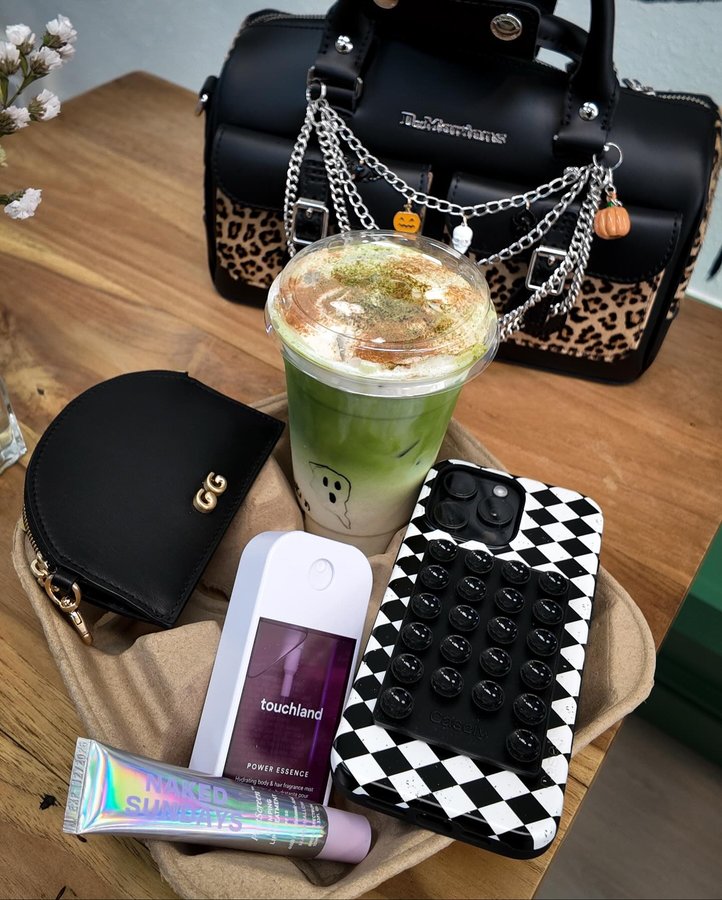 Instagram post by @mainstreetedit for Getcasely. Caption reads: Happy Halloween 🖤

Ready for Halloween with these....