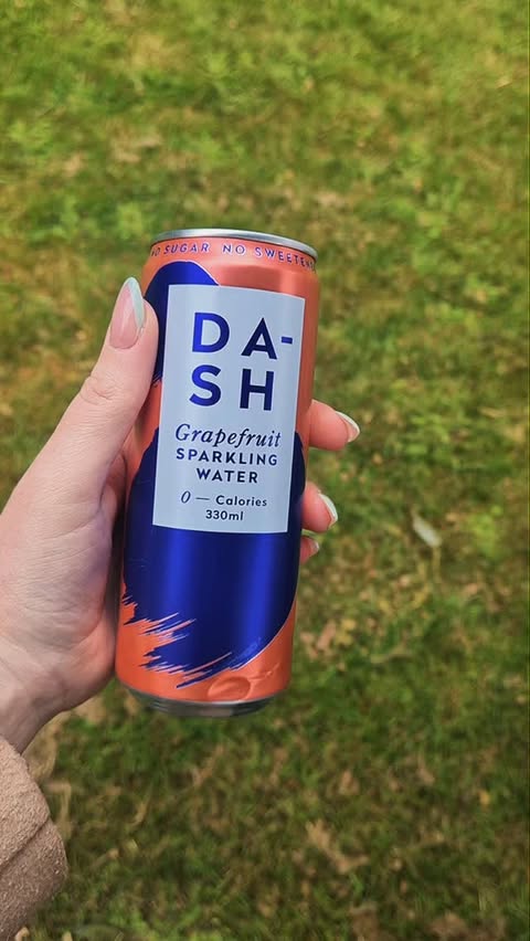 Instagram post by @helenofmanchester for DASH Water. Caption reads: No artificial sweeteners for meeeee, so I....