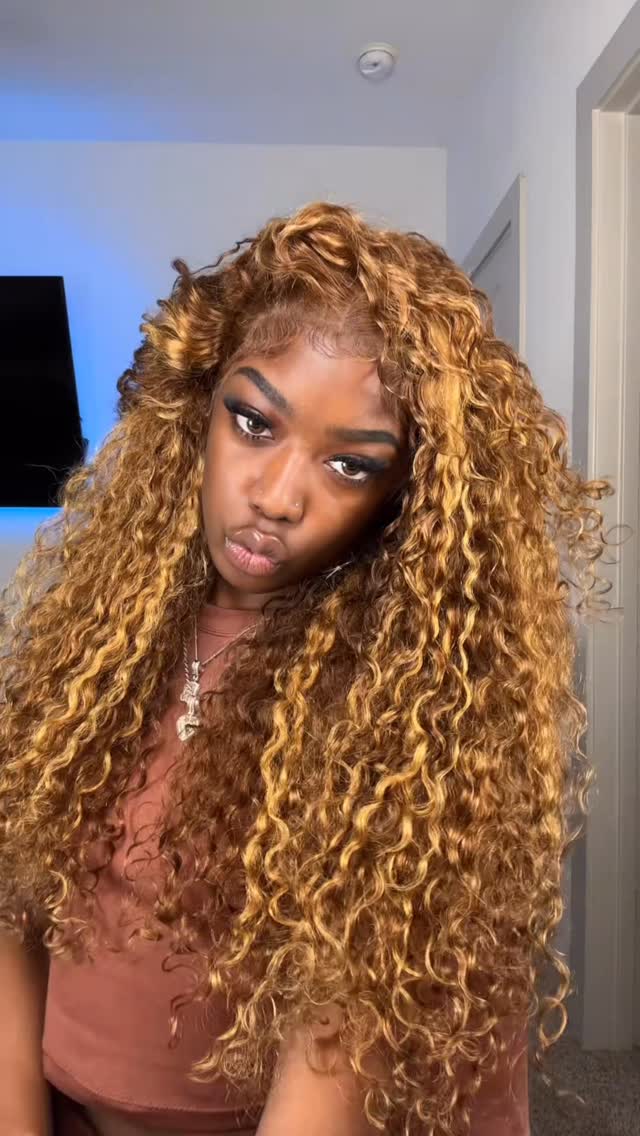 Instagram post by @riannaimari for Ashimary Hair. Caption reads: Ashimary Hair | Water Wave Highlight Ombre Color....