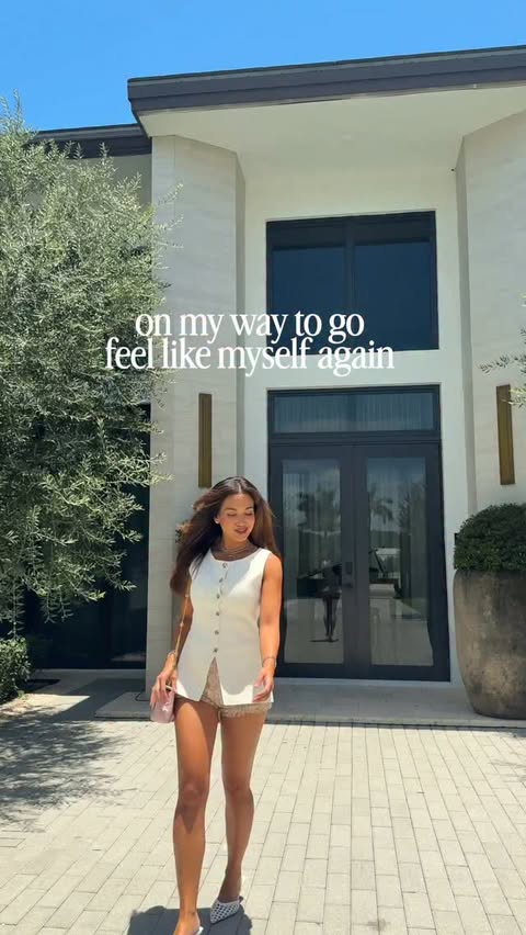 Instagram post by @jessimalay for Madison Reed. Caption reads: [...] these greys, they grow out so fast! Madison....