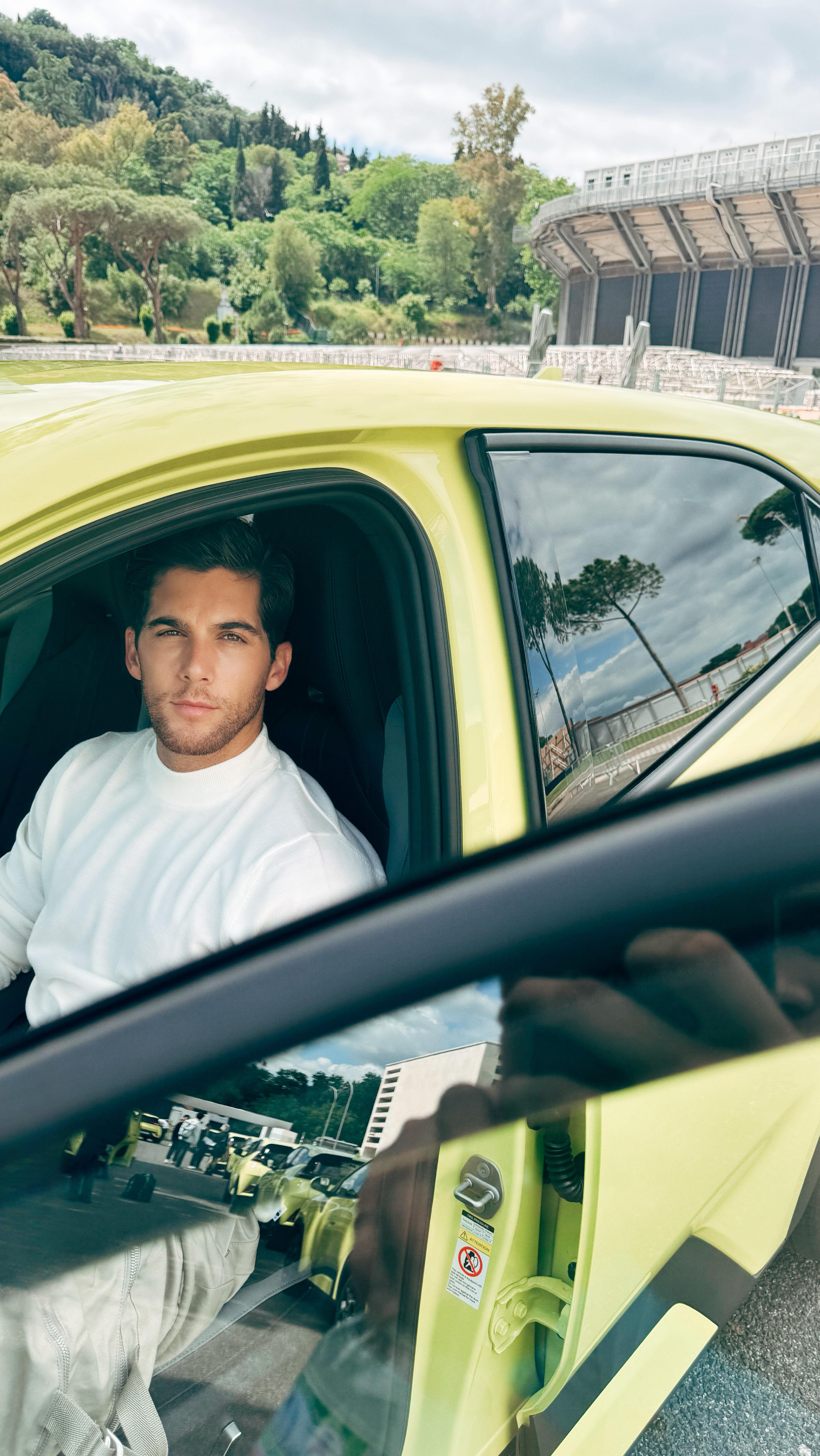 Instagram post by @mauriciogarza_ for BYD Auto México. Caption reads: En Roma desde el evento de @bydautomexico vamos....