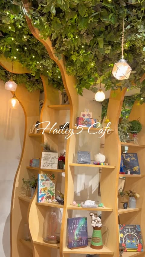 Instagram post by @__kastera__ for Hailey'5 Cafe. Caption reads: [...] ドリンクバーがすごく充実していて嬉しい🫖 また行きたい🫶🏻✨ PR....