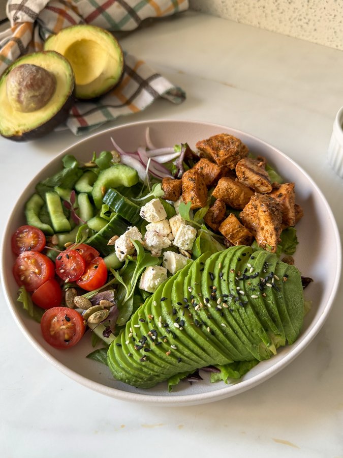 Instagram post by @vees_cooking for Pick n Pay. Caption reads: An Avo Love Story 💚🥑

F1: They say love finds....