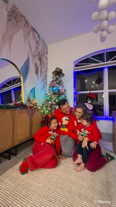 Instagram post by @life.as.eda for PatPat. Caption reads: Holiday outfits that make family moments even....