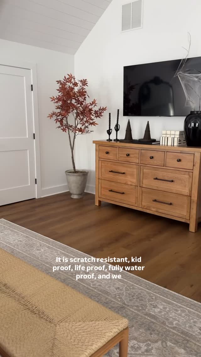 Instagram post by @oakavehouse for Flooret. Caption reads: [...] this gorgeous flooring by @shopflooret. I....