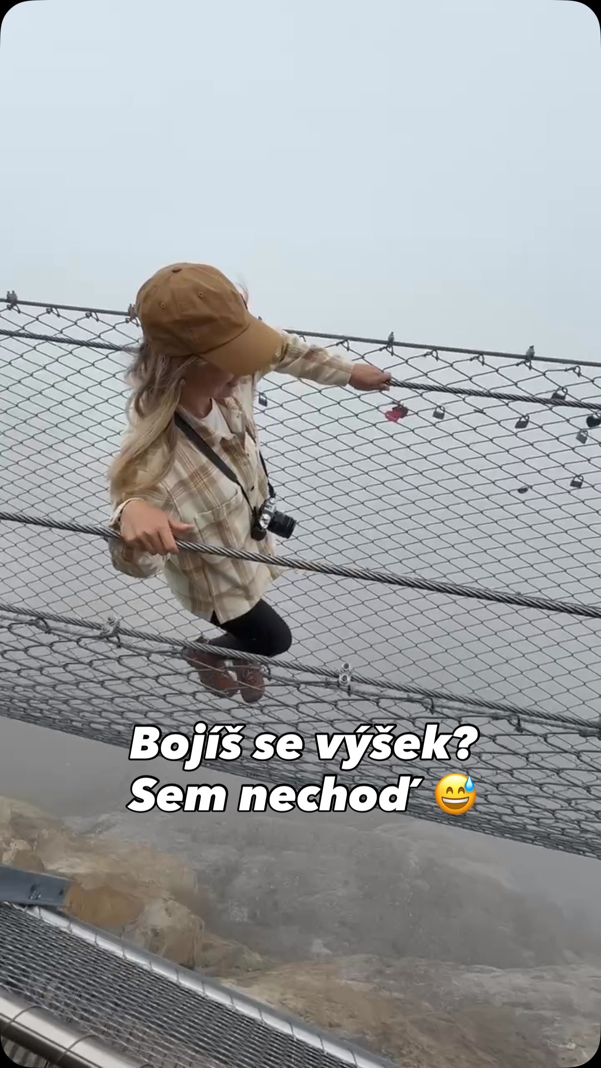 Instagram post by @uzasnamistanasvete for Switzerland. Caption reads: Troufli byste si sem? 😱 ANO/NE

Největší masakr....
