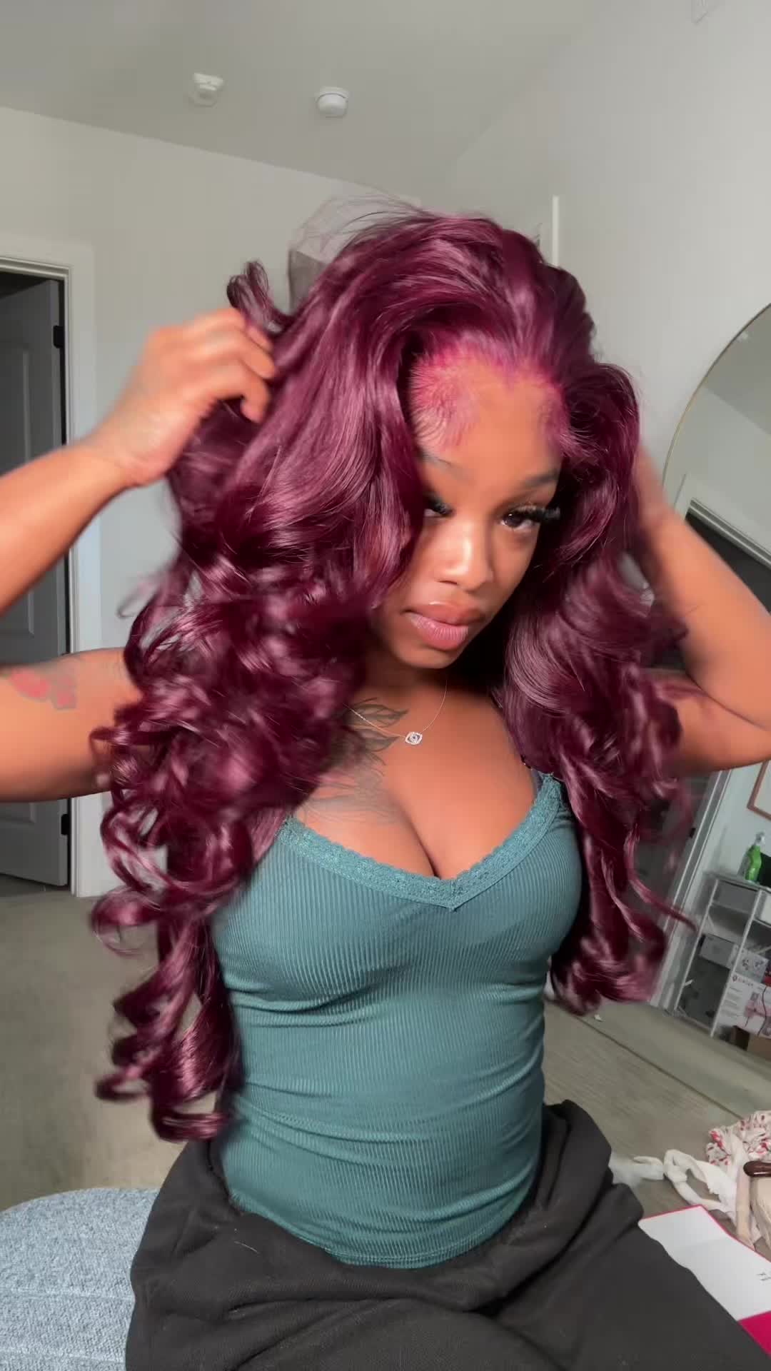 TikTok post by @wh0.nia for Pizazz Hair. Caption reads: 😻😻@Pizazz Hair Shop @Pizazzhairstore.