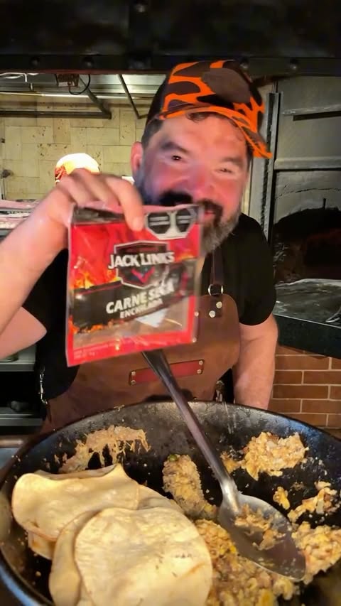 Instagram post by @agf_grill for Jack Link's. Caption reads: [...] Huevo? Tu como le dices? Jack Links....