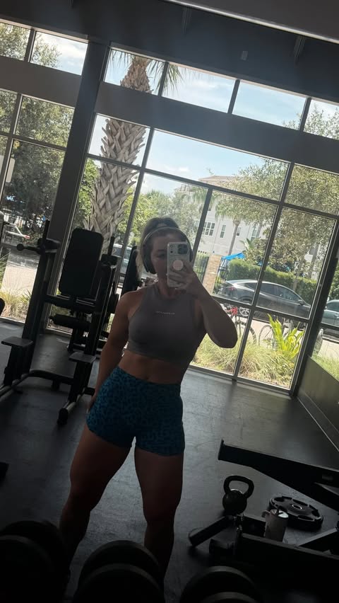 Instagram post by @xo_kailee for RENPHO. Caption reads: [...] number!! It’s the data behind the work....