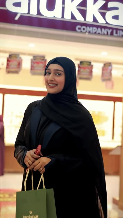 Instagram post by @modestnisaa for Joyalukkas. Caption reads: [...] gifts worth SAR 1,000,000 await you at....