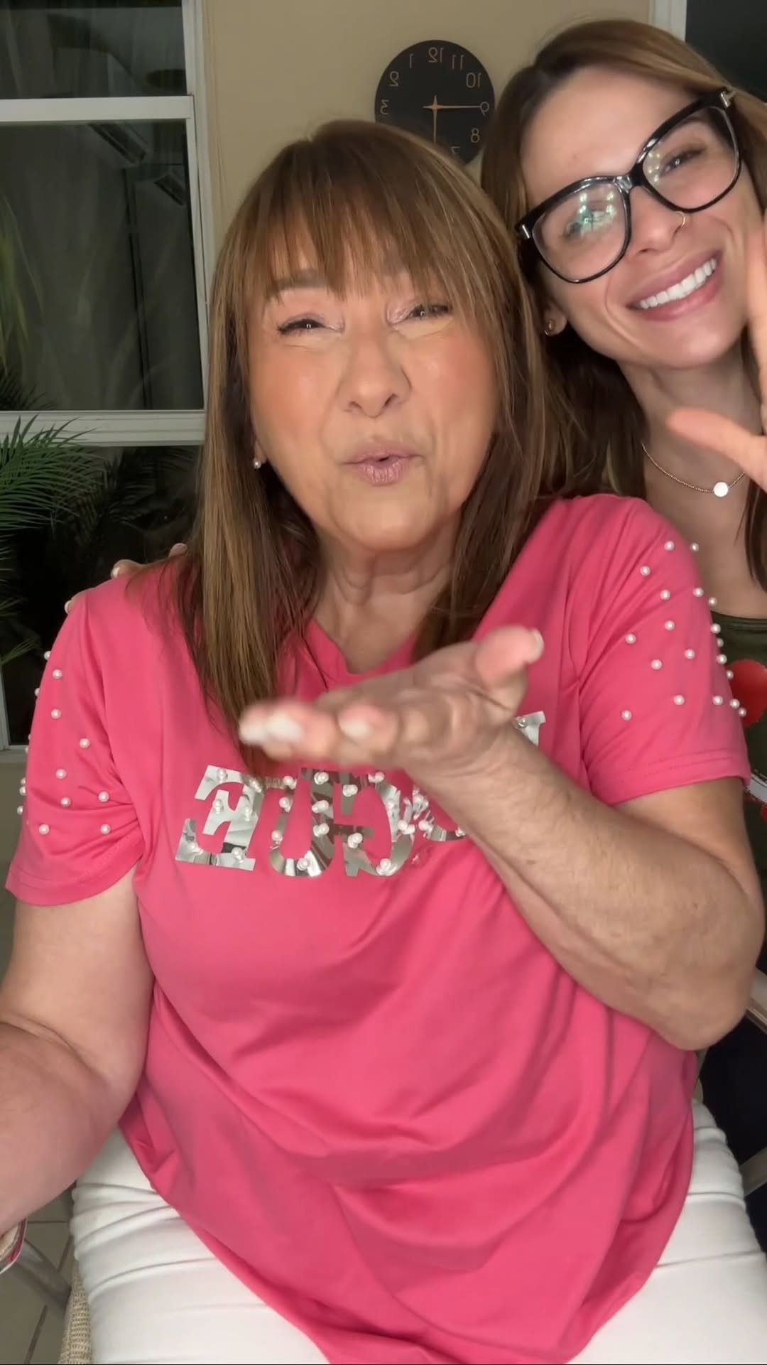 Instagram post by @nanlixmarie for Walmartpr. Caption reads: #Ad #WalmartPartner ¡Miren quien está aquí! 😍🥰....