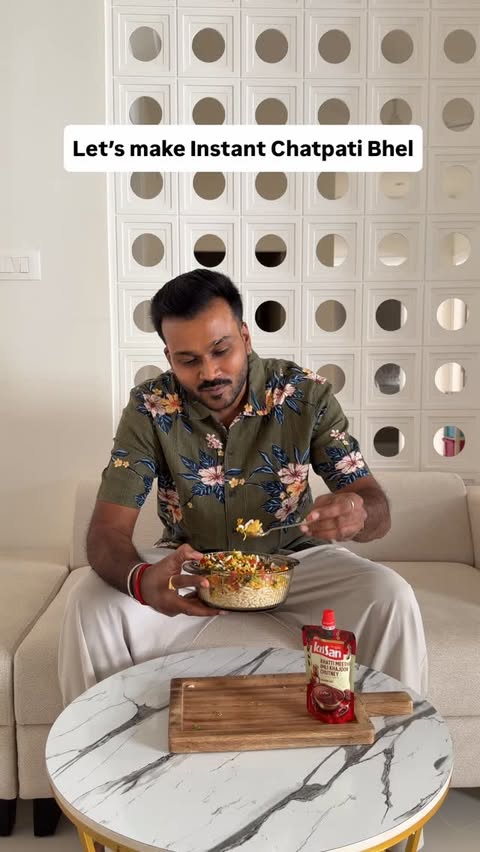 Instagram post by @foodsanyasi for Kissan. Caption reads: [...] tomato, boiled potato & coriander with....