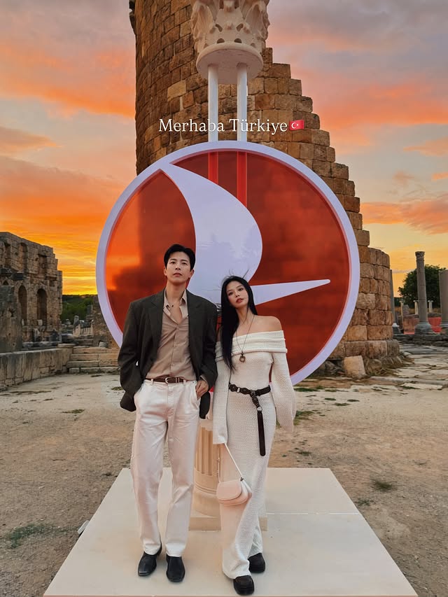 Instagram post by @seosum for Turkish Airlines. Caption reads: [...] 더 좋아졌다는 고백도 전하며,,♥️ ✈️🇹🇷 터키항공 정보....