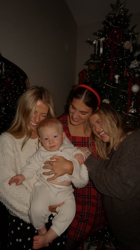 Instagram post by @alexhazen for Kaxi. Caption reads: Is it too late for advent calendars?? I have one....