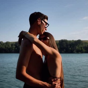 Instagram post by @borenovicm for Nuii Icecream. Caption reads: Ljubav nas greje zimi, ali nas tokom leta hladi i....