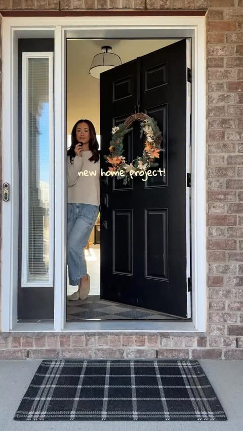 Instagram post by @sydneylotuaco for Yelp. Caption reads: [...] project came together quickly thanks to....