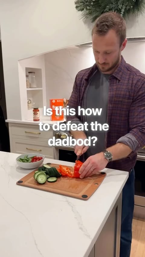 Instagram post by @dr._dadbod for Banza. Caption reads: [...] pantry has been stocked with Banza pasta for....