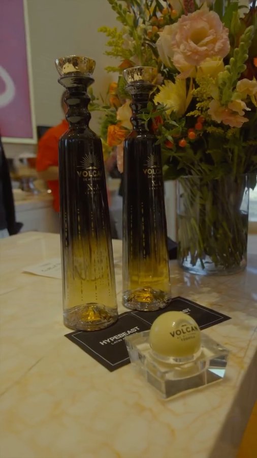 Instagram post by @hypebeastlatam for HYPEBEAST. Caption reads: A full recap of the Hypebeast LATAM Lounge in Las....