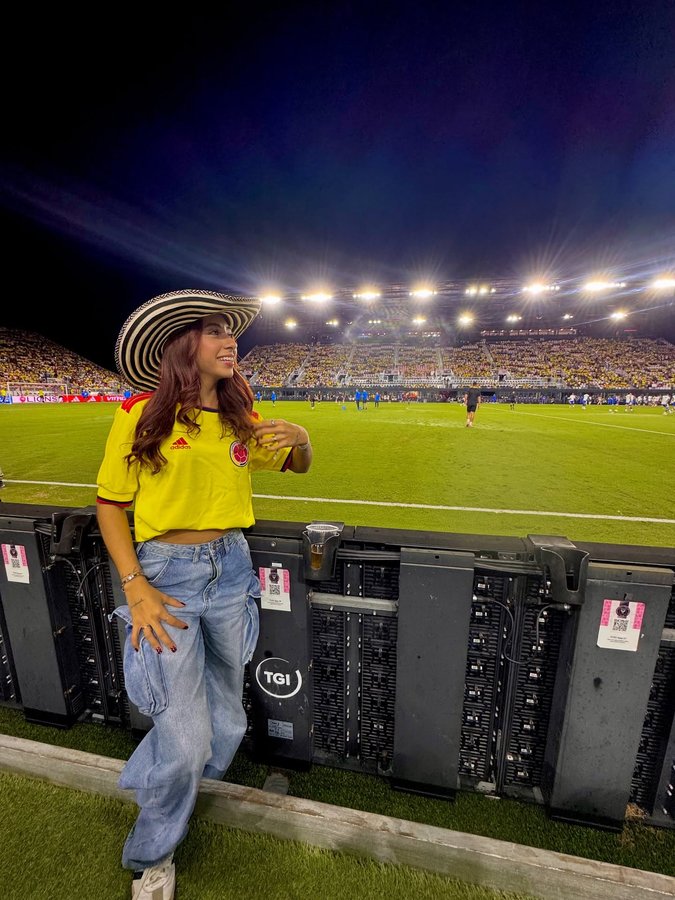 Instagram post by @valeriax99 for SeatGeek. Caption reads: [...] know what day it is 🇨🇴⚽️🫶

Thank you....