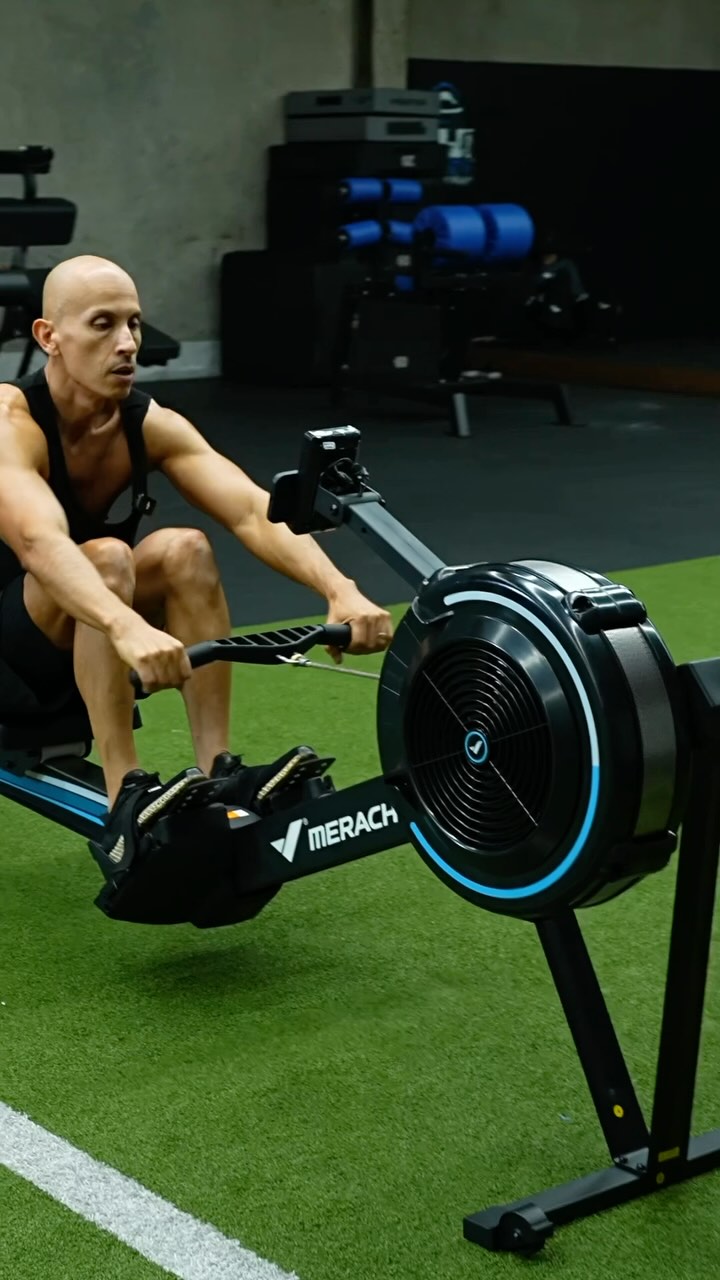 Instagram post by @frank_medrano for Merach. Caption reads: Best Rowing Machine @merachfit NovaRow R50

Rowing....