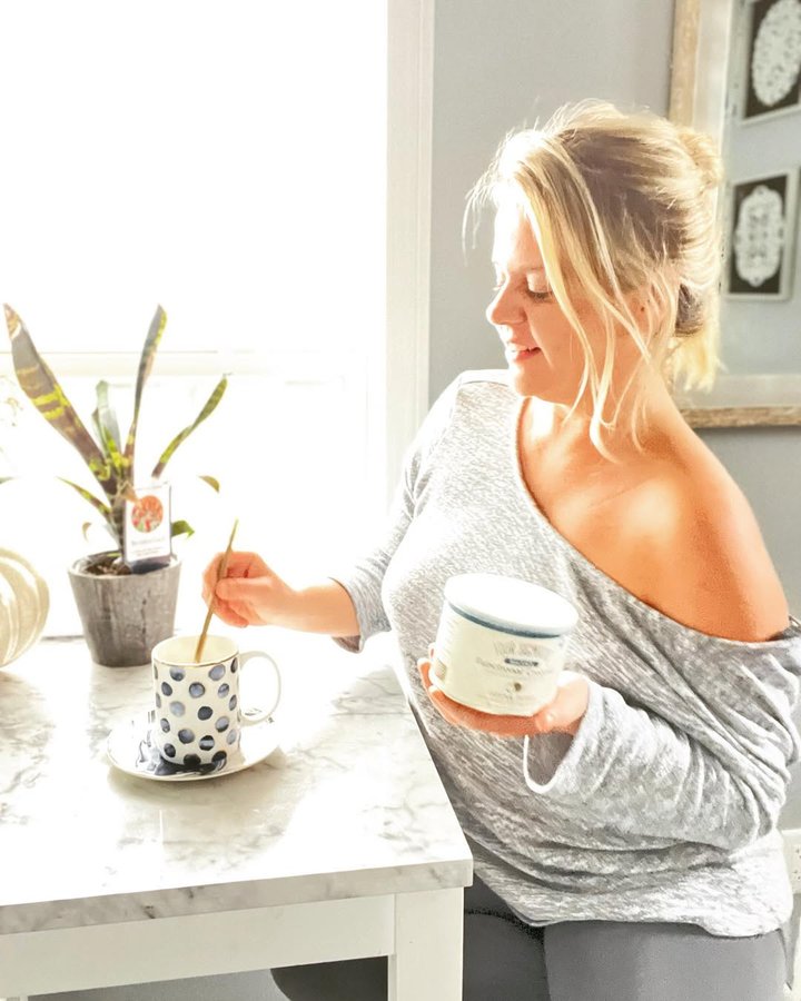 Instagram post by @prosecconpilates for Four Sigmatic. Caption reads: @foursigmatic is an organic plant based creamer....