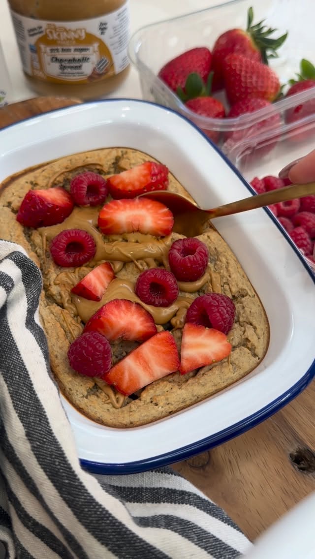 Instagram post by @boothys_sw_insta19 for The Skinny Food Co. Caption reads: Baked Oats is one of my favourites - I’ll be....