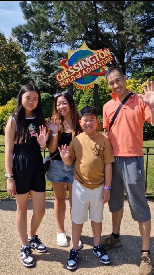 Instagram post by @winniefoodiemoments for Visitengland. Caption reads: CHESSINGTON WORLD OF ADVENTURES RESORT 🎢🦒🏨

AD....