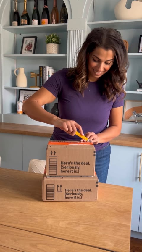 Instagram post by @kristencoutts for Simple Modern. Caption reads: [...] @modechocolate @spanx @shopsimplemodern #ad.
