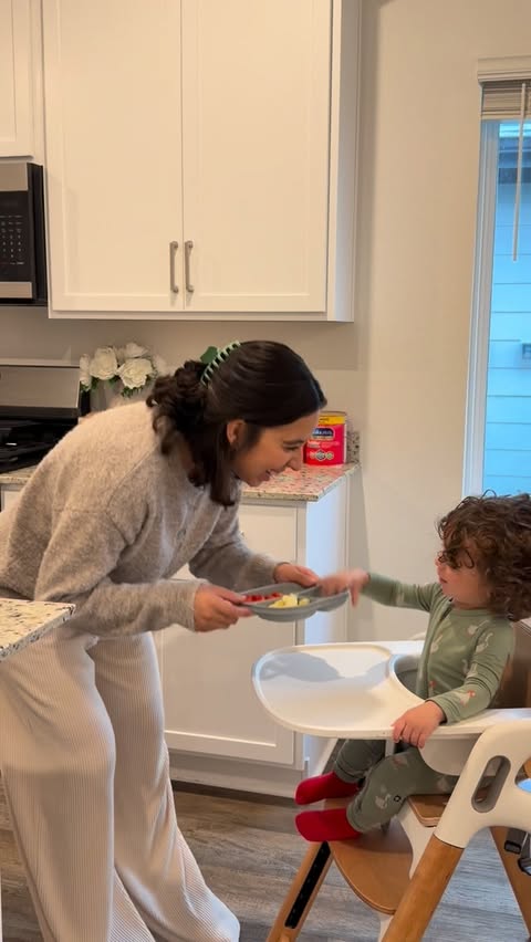 Instagram post by @stephanieinciart for Enfamil. Caption reads: [...] ToddlerDevelopment Sponsored by @enfamil ✨.