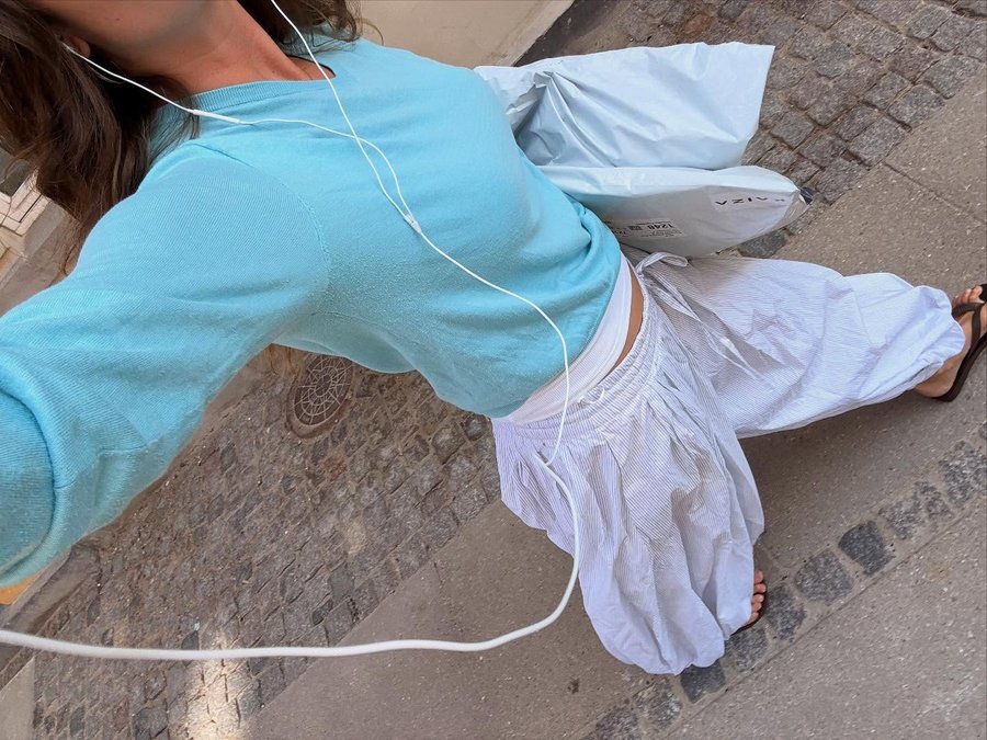 Instagram post by @isabellafrandsen for Le Tanneur. Caption reads: OOTD🤳🏽 gifted tags / annonce.