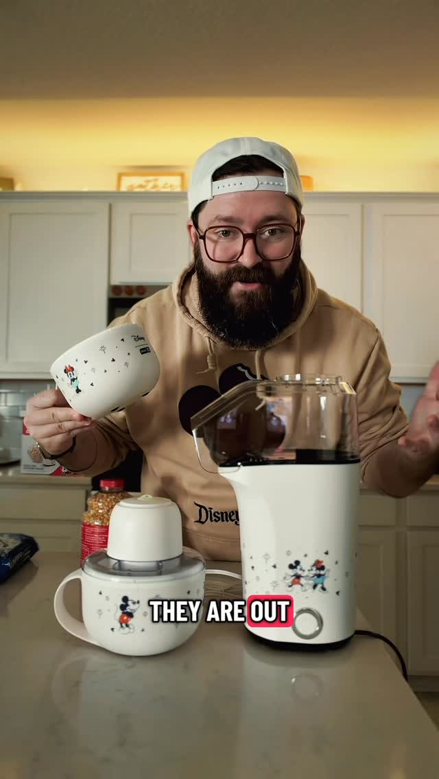 Instagram post by @bibbidi.bobbidi.beard for Dash. Caption reads: [...] popcorn and Ice cream makers from @bydash....