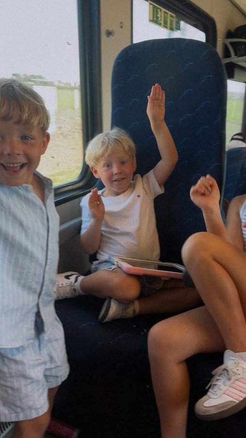 Instagram post by @hannahpolites for Readingeggs. Caption reads: ✈️🚂 Trains, planes & phonics 📚🩷

We’ve been....