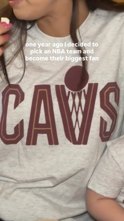 Instagram post by @katekhulet for HOMAGE. Caption reads: [...] I’m sticking with it guys! Shoutout to....