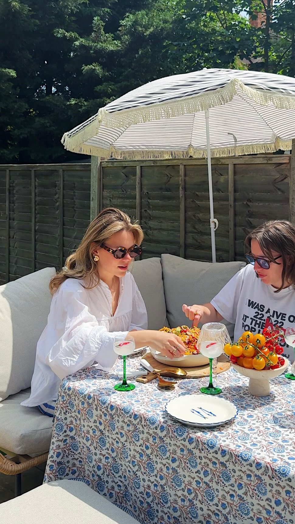 Instagram post by @saff_michaelis for Violife Foods. Caption reads: The perfect foodie accompaniment if you’re hosting....