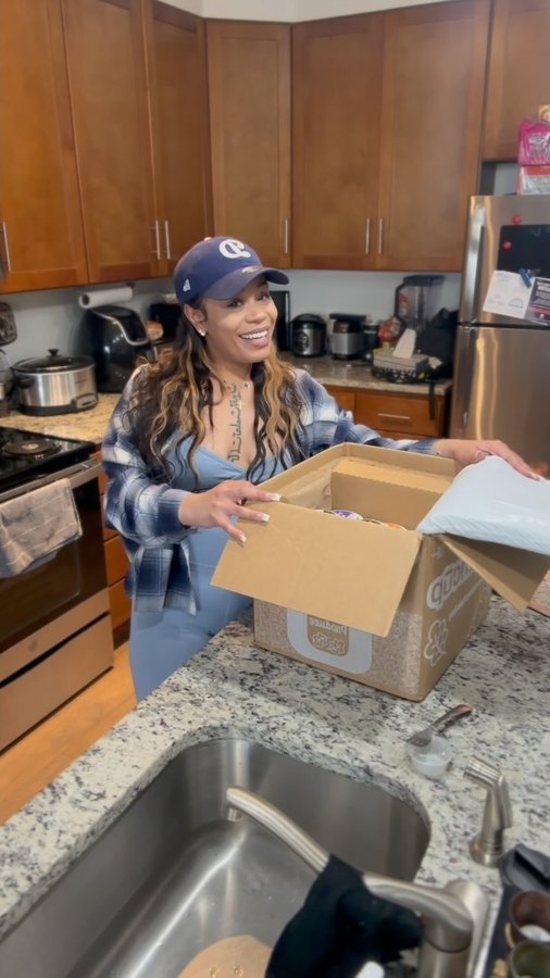 Instagram post by @sashatheeone for Gardencup. Caption reads: Okayyy @gardencuplife these salads are very....